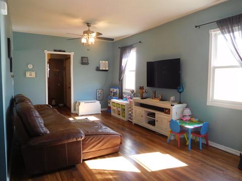 463 Cleveland Ave, Elgin, IL 60120 photo 8