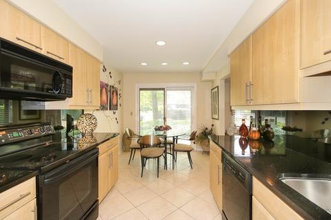 1415 Chartres Dr #E1, Northbrook, IL 60062 photo 9