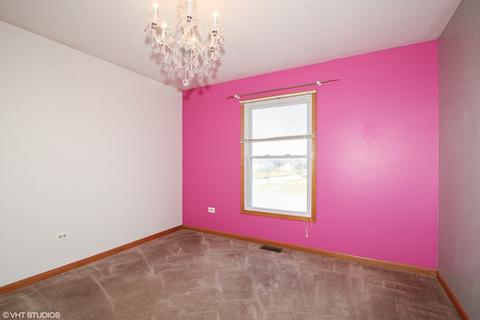 811 Apple Valley Rd, Harvard, IL 60033 photo 9