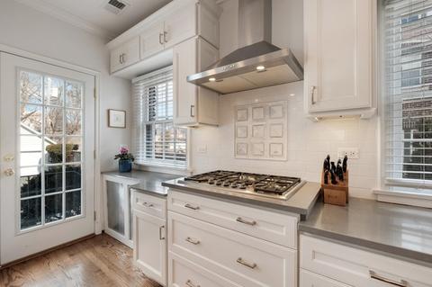 1249 Cherry St, Winnetka, IL 60093 photo 9