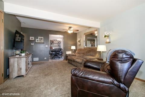 560 Timber Dr, Harvard, IL 60033 photo 3