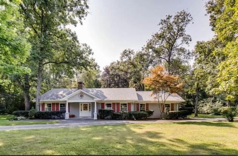 38 W233 Deerpath Rd, Batavia, IL 60510 photo 1
