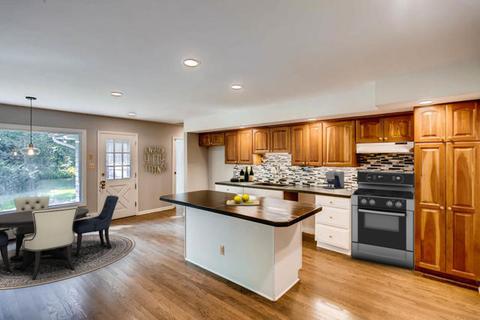 38 W233 Deerpath Rd, Batavia, IL 60510 photo 4