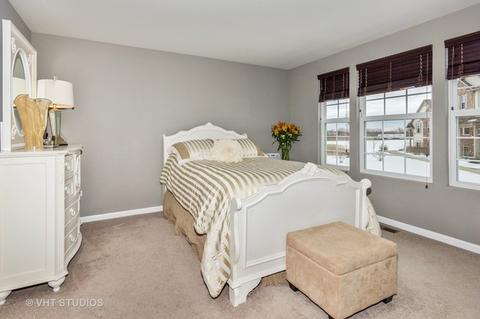 300 Devoe Dr, Oswego, IL 60543 photo 8