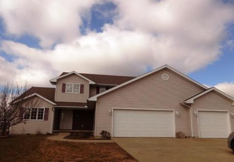 110 Marsh Hawk Dr, Le Roy, IL 61752 photo 2