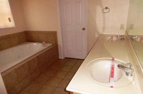 110 Marsh Hawk Dr, Le Roy, IL 61752 photo 13