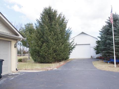 8218 Schmidt St, Spring Grove, IL 60081 photo 2