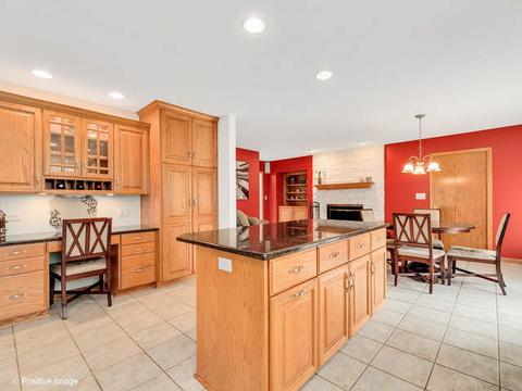 305 Browning Ct, Wheaton, IL 60189 photo 7