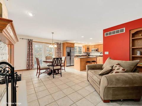 305 Browning Ct, Wheaton, IL 60189 photo 8