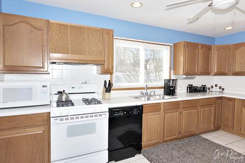 4803 David St, Mchenry, IL 60051 photo 9