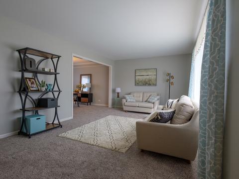 542 Shenandoah Trl, Elgin, IL 60123 photo 4