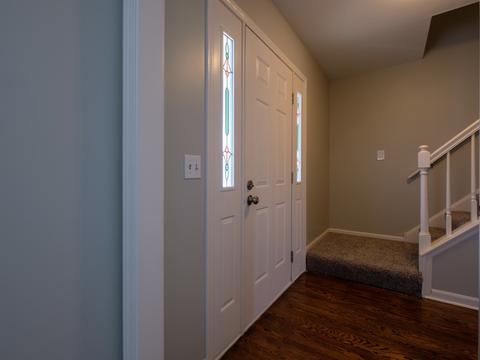 542 Shenandoah Trl, Elgin, IL 60123 photo 2
