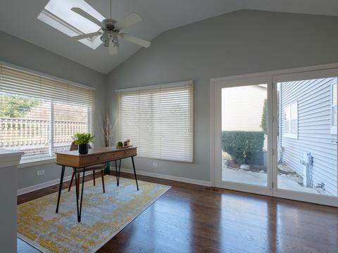 542 Shenandoah Trl, Elgin, IL 60123 photo 13