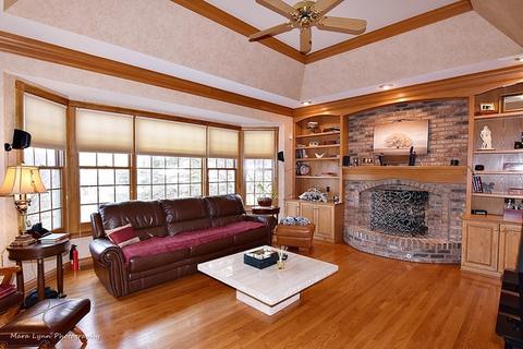 1640 Eagle Brook Dr, Geneva, IL 60134 photo 11