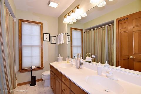 1640 Eagle Brook Dr, Geneva, IL 60134 photo 23