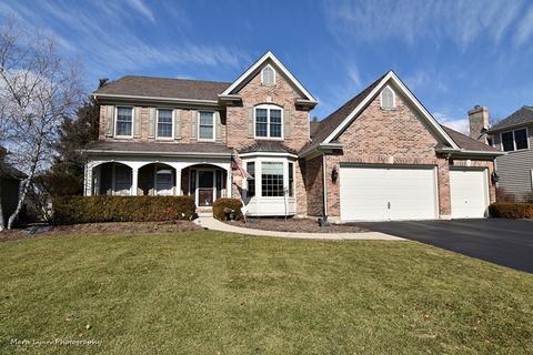 1640 Eagle Brook Dr, Geneva, IL 60134 photo 1