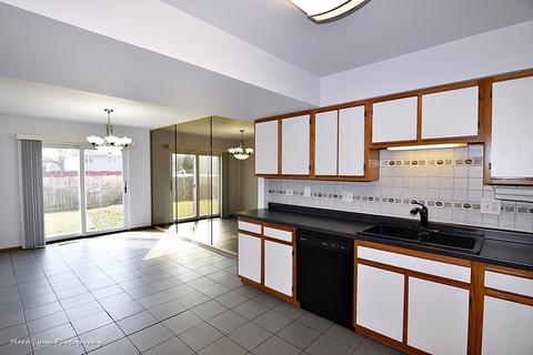 1169 Longford Rd, Bartlett, IL 60103 photo 9
