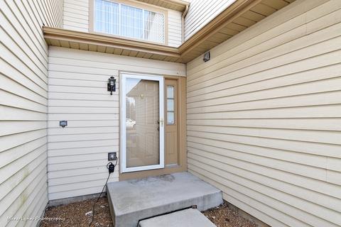 1169 Longford Rd, Bartlett, IL 60103 photo 2