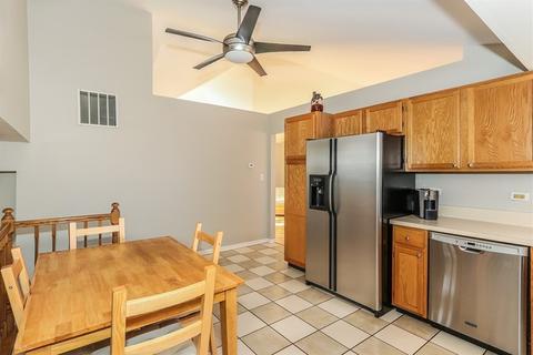 980 Georgian Pl, Bartlett, IL 60103 photo 13