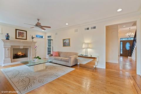903 Queens Ln, Glenview, IL 60025 photo 6