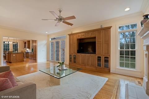 903 Queens Ln, Glenview, IL 60025 photo 7