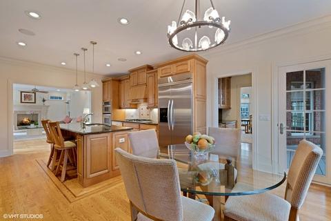 903 Queens Ln, Glenview, IL 60025 photo 10