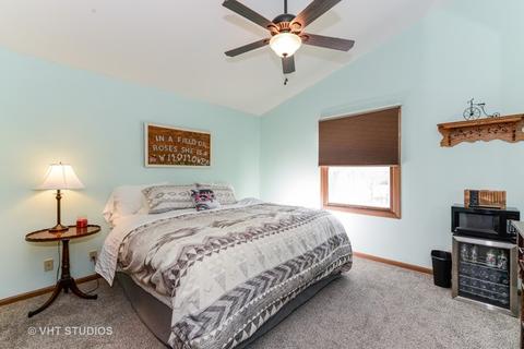 702 Cedar Ln, Genoa, IL 60135 photo 6