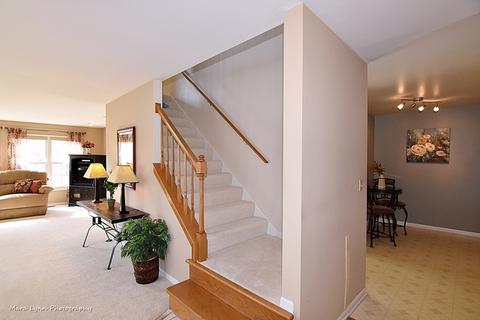 521 Shagbark Dr, Elgin, IL 60123 photo 16