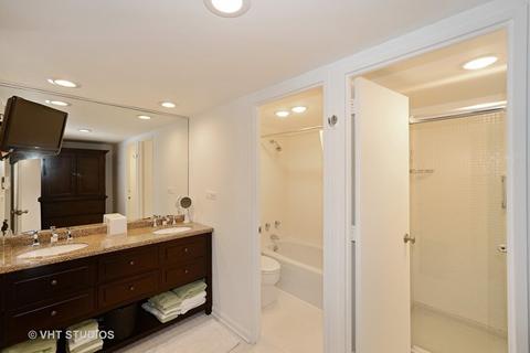 175 E Delaware Pl #6204, Chicago, IL 60611 photo 7