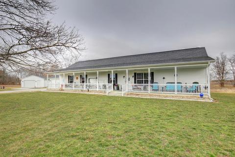 408 E Main St, Camargo, IL 61919 photo 1