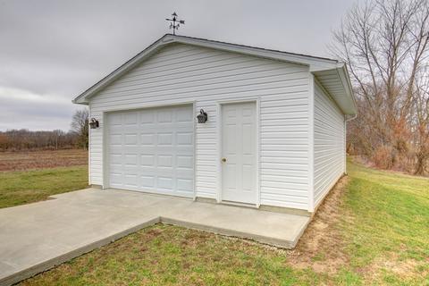 408 E Main St, Camargo, IL 61919 photo 29