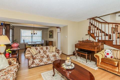 1166 Lexington Dr, Bartlett, IL 60103 photo 3