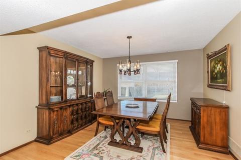 1166 Lexington Dr, Bartlett, IL 60103 photo 5