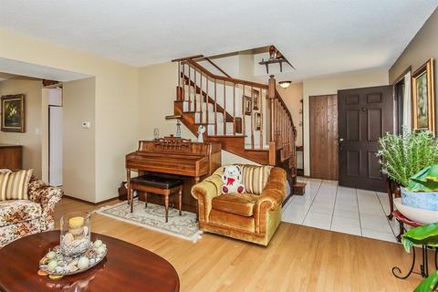 1166 Lexington Dr, Bartlett, IL 60103 photo 6