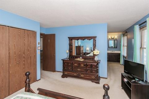1166 Lexington Dr, Bartlett, IL 60103 photo 18