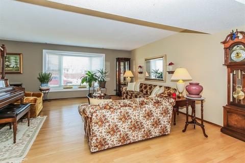 1166 Lexington Dr, Bartlett, IL 60103 photo 4