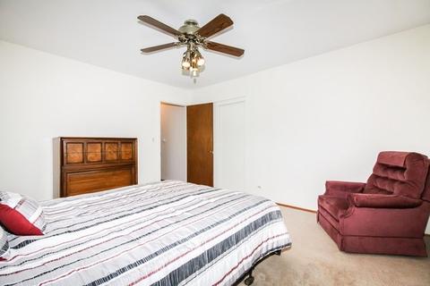 660 Ash Rd, Hoffman Estates, IL 60169 photo 18