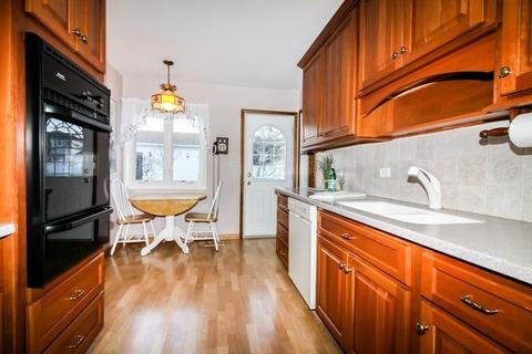 660 Ash Rd, Hoffman Estates, IL 60169 photo 8