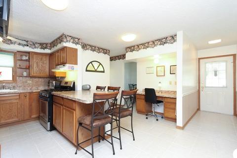 718 S Riverside Dr, Mchenry, IL 60050 photo 10