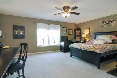 1076 E 4th St, Aurora, IL 60502 photo 11