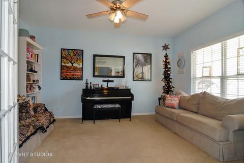 1076 E 4th St, Aurora, IL 60502 photo 10