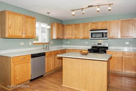 7613 Locust Ln, Plainfield, IL 60586 photo 3