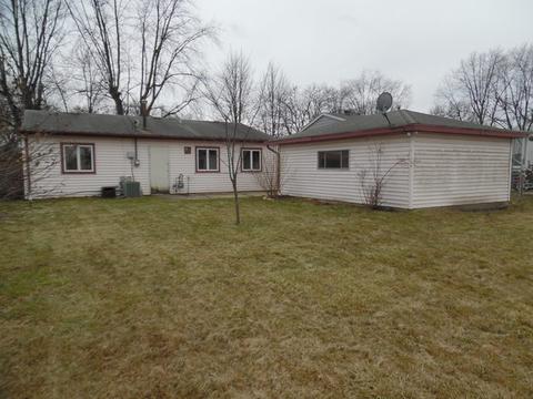 700 Darcy Ln, Griffith, IN 46319 photo 3
