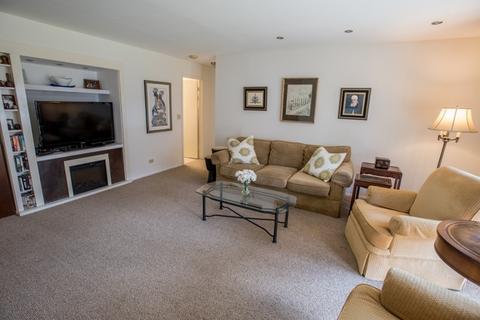 4640 Calvert Dr #A1, Rolling Meadows, IL 60008 photo 8