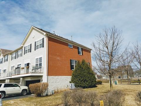 200 Comstock Dr, Elgin, IL 60124 photo 49