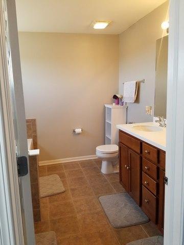 200 Comstock Dr, Elgin, IL 60124 photo 25