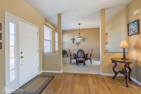 2009 Olde Mill Ln, Mchenry, IL 60050 photo 2