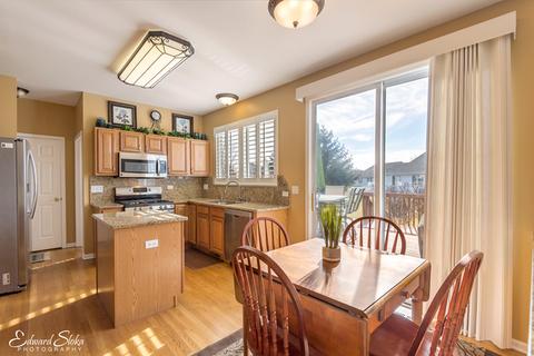 2009 Olde Mill Ln, Mchenry, IL 60050 photo 6