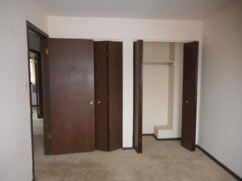 1045 Briarcliffe Blvd, Wheaton, IL 60189 photo 7