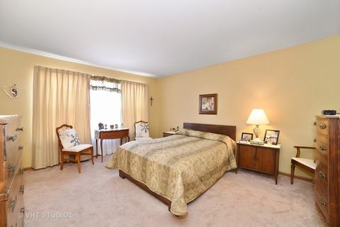 860 Baltusrol Dr, Elgin, IL 60123 photo 7